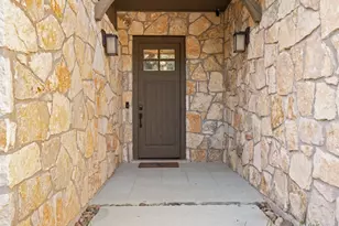 19412 Los Alamitos Ln, Spicewood, TX 78669 - Photo 16