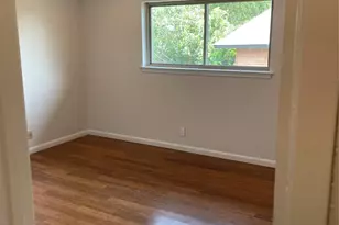 2222 Mission Hill Dr, Austin, TX 78741 - Photo 12