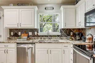 426 Summit Ridge Dr N, Point Venture, TX 78645 - Photo 14