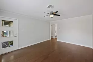 2015 Fair Oaks Dr, Austin, TX 78745 - Photo 6