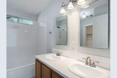 1429 Poppy Seed Lane, Austin, TX 78741 - Photo 16