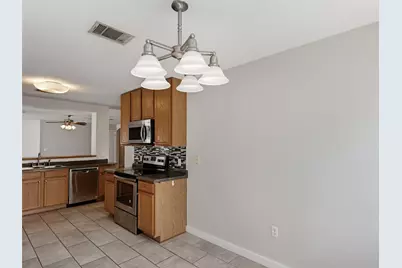 1429 Poppy Seed Lane, Austin, TX 78741 - Photo 8