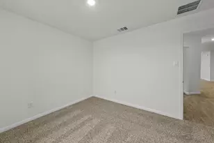 244 Flora Vista St, San Marcos, TX 78666 - Photo 6