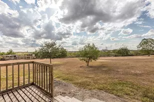 196 Tobias St, Buda, TX 78610 - Photo 24