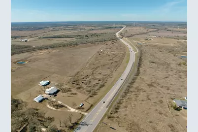 2747 21 E Highway E, Paige, TX 78659 - Photo 10