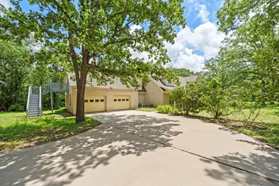 272 Old Coach Lane, Elgin, TX 78621 - Photo 6