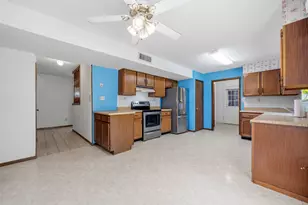 272 Old Coach Ln, Elgin, TX 78621 - Photo 10