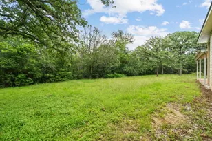272 Old Coach Ln, Elgin, TX 78621 - Photo 36
