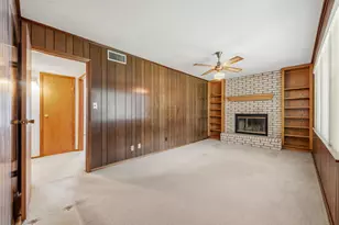 272 Old Coach Ln, Elgin, TX 78621 - Photo 20