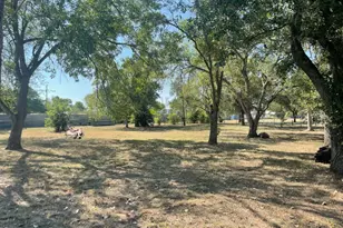 1125 San Marcos Hwy, Luling, TX 78648 - Photo 1