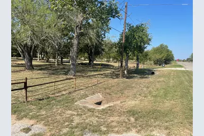 1125 San Marcos Highway, Luling, TX 78648 - Photo 2