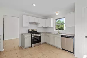1123 Thackeray Ln, Pflugerville, TX 78660 - Photo 10