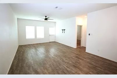 299 Emerald Green Trail, Buda, TX 78610 - Photo 4