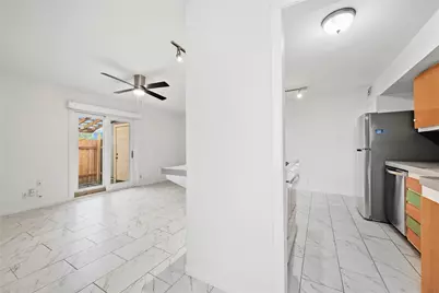 2806 Skyway Circle #101, Austin, TX 78704 - Photo 4