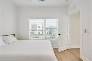 3000 Duval St, Austin, TX 78705 - Photo 14