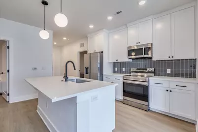 3000 Duval Street #202, Austin, TX 78705 - Photo 2