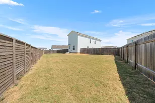 424 Marty Allen Loop, Jarrell, TX 76537 - Photo 10