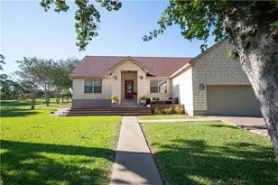 460 Tahitian Dr, Bastrop, TX 78602 - Photo 1