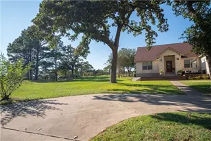 460 Tahitian Dr, Bastrop, TX 78602 - Photo 4