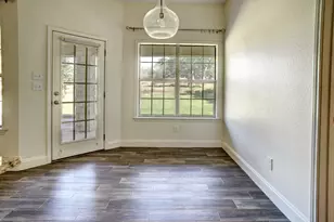 460 Tahitian Dr, Bastrop, TX 78602 - Photo 18
