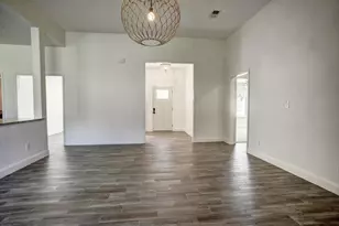 460 Tahitian Dr, Bastrop, TX 78602 - Photo 10