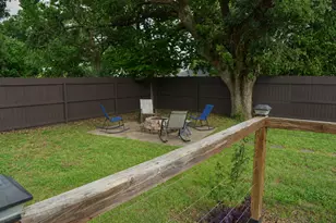1603 Alcoa Ave, Rockdale, TX 76567 - Photo 4