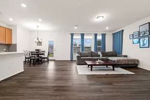 209 Sage Derby Dr, Hutto, TX 78634 - Photo 10