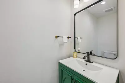 513 W Odell Street #B, Austin, TX 78752 - Photo 26