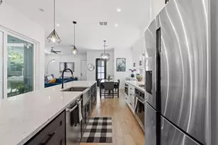 2806 W 44th St, Austin, TX 78731 - Photo 10