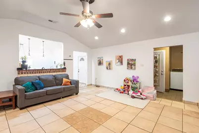 176 Old Lexington Road #C, Elgin, TX 78621 - Photo 8