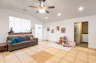 176 Old Lexington Rd, Elgin, TX 78621 - Photo 8