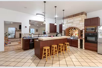 176 Old Lexington Road #C, Elgin, TX 78621 - Photo 12