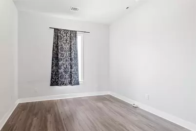 4507 E Martin Luther King Jr Boulevard #122, Austin, TX 78721 - Photo 18