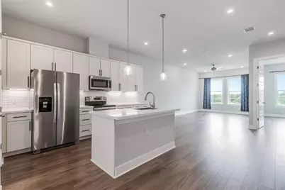 4507 E Martin Luther King Jr Boulevard #122, Austin, TX 78721 - Photo 1