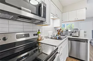 2801 Hemphill Park, Austin, TX 78705 - Photo 2