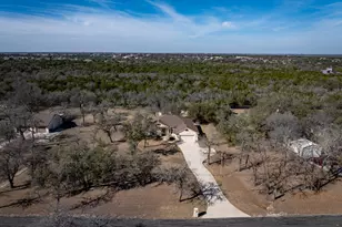 502 Carriage Oaks Dr, Liberty Hill, TX 78642 - Photo 32