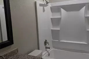 906 Kate St, Lockhart, TX 78644 - Photo 8