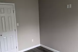 906 Kate St, Lockhart, TX 78644 - Photo 6