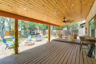 7404 Lunar Dr, Austin, TX 78745 - Photo 26