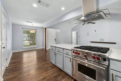 7404 Lunar Drive, Austin, TX 78745 - Photo 10