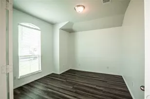 209 Reagor Dr, Taylor, TX 76574 - Photo 8