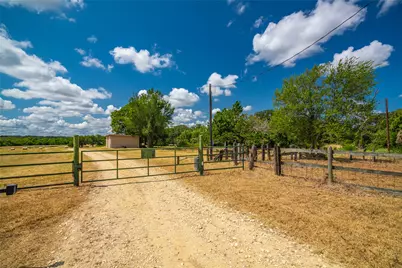 17000 Fm 112, Thrall, TX 76578 - Photo 28
