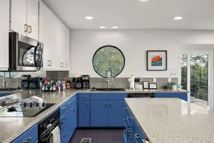 723 Coventry Rd, Spicewood, TX 78669 - Photo 6