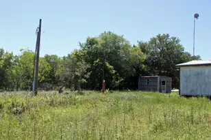 1023 Sierra Dr, Lockhart, TX 78644 - Photo 24