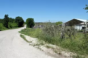 1023 Sierra Dr, Lockhart, TX 78644 - Photo 30