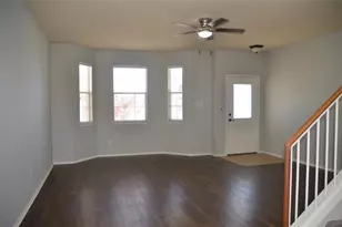 218 Baldwin St, Hutto, TX 78634 - Photo 2