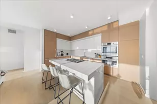 313 W 17th St, Austin, TX 78701 - Photo 4