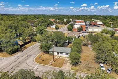 200 E Hoopes Avenue, Pflugerville, TX 78660 - Photo 6
