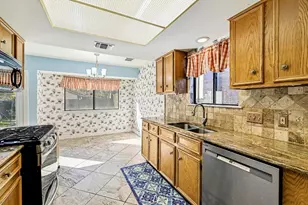 2817 Norfolk Dr, Austin, TX 78745 - Photo 10