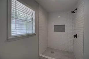 1610 Pecan St, Georgetown, TX 78626 - Photo 36